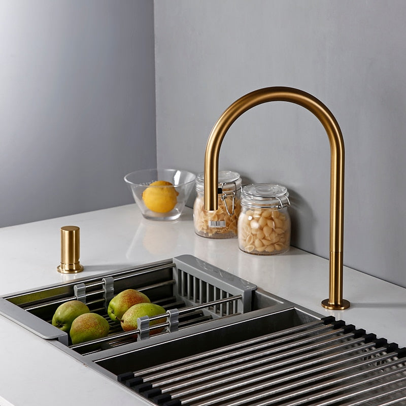 Modern Kitchen Faucet Brsuh Matt Brass Material Kitchen Sink Faucet Kitchen Product Kitchen Sink Mixer Tap