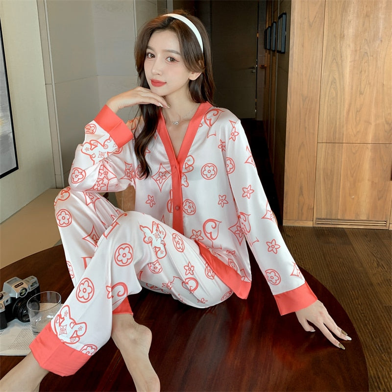 Women's Pajamas Set Fashion V Neck Letter Print Sleepwear Silk Like Leisure Home Clothes Nightwear