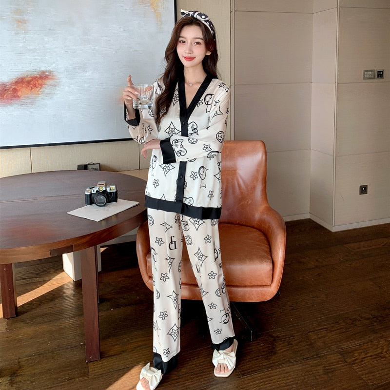 Women's Pajamas Set Fashion V Neck Letter Print Sleepwear Silk Like Leisure Home Clothes Nightwear