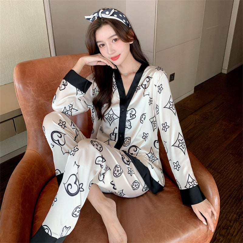 Women's Pajamas Set Fashion V Neck Letter Print Sleepwear Silk Like Leisure Home Clothes Nightwear