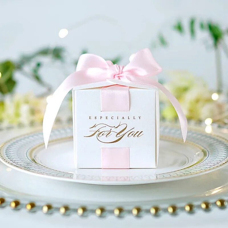 Upscale Wedding Favors Gift Box Candy Boxes for Christening Baby Shower Birthday Event Party Supplies Wrap Holders with Ribbon