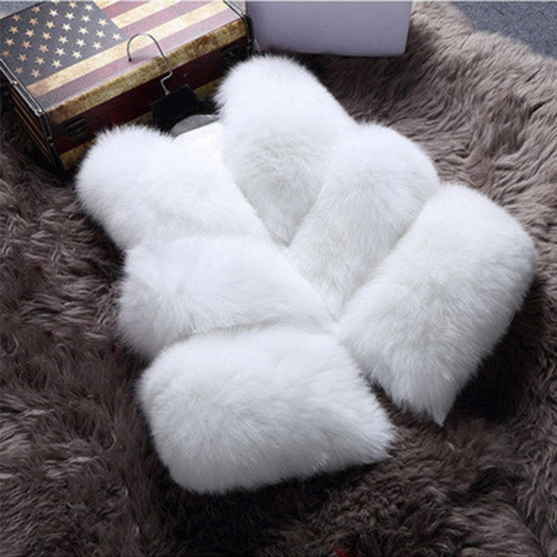 Autumn Winter Thick Warm Faux Fox Fur Vest Women High Quality Fashion V-Neck Short Fur Coat Female Fur Waistcoat