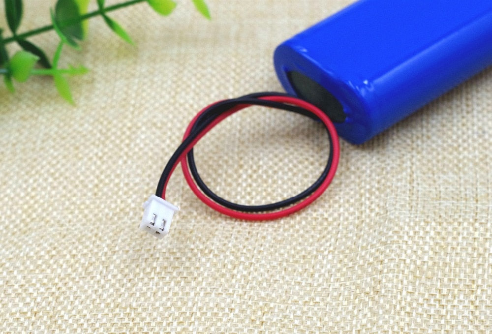 7.2 V / 7.4 V / 8.4 V 18650 lithium battery 2200 mA Rechargeable battery pack megaphone speaker protection board