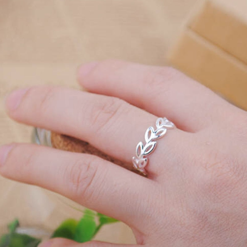 Silver Plated Rings for Women Temperament Personality Jewelry Creative Love Hug Ring Fashion Tide Flow Open Ring Anillos