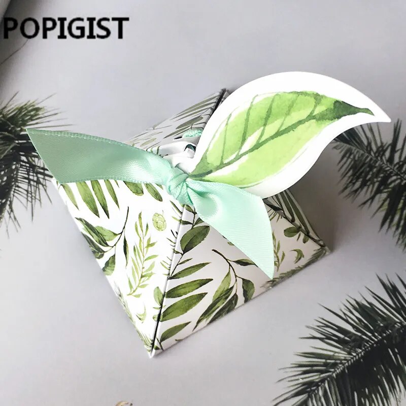 Wedding Favors Bomboniera birthday gift box Green forest Style Triangular Pyramid flower leaves Candy Boxes leaf tags+ribbon