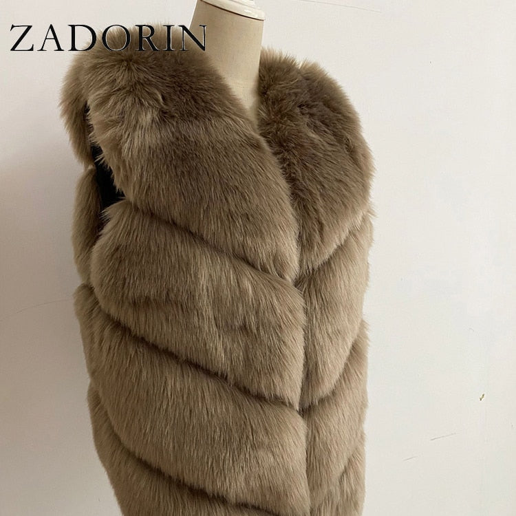 Autumn Winter Thick Warm Faux Fox Fur Vest Women High Quality Fashion V-Neck Short Fur Coat Female Fur Waistcoat