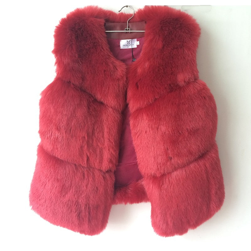 Autumn Winter Thick Warm Faux Fox Fur Vest Women High Quality Fashion V-Neck Short Fur Coat Female Fur Waistcoat