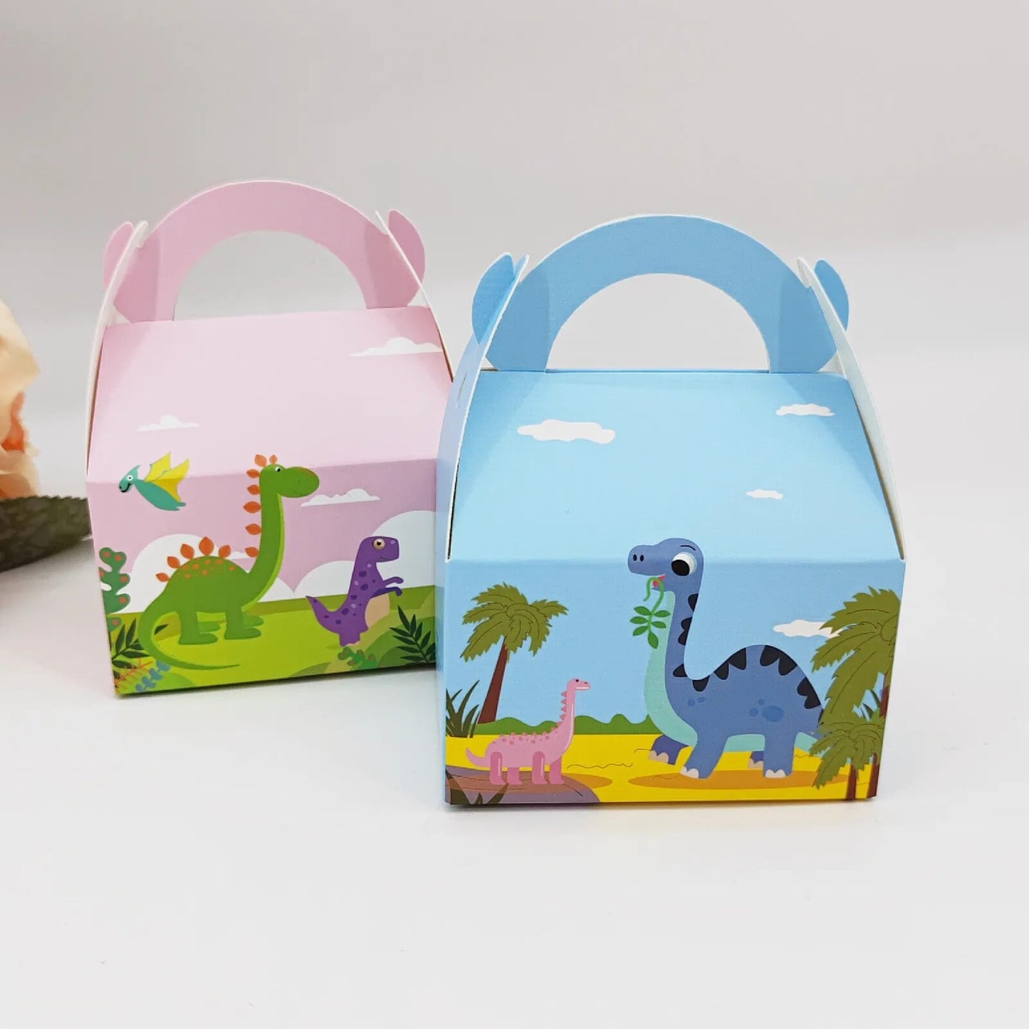 10Pcs Blue Pink Dinosaur Paper Candy Box Bag Jungle Party Favors Cracker Cookie Box Bag for Packaging Treat Kids Birthday Box