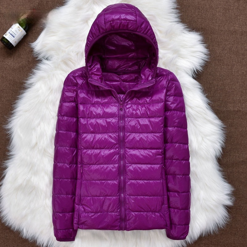 Women Ultralight Thin Down Jacket 90% White Duck Down Hooded Jackets Warm Coat Parka Female Portable Outwear