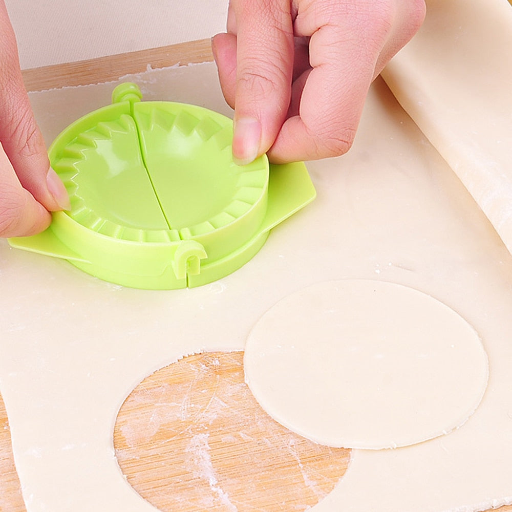 1pcs Dumpling artifact Portable Plastic Jiaozi Maker Device Easy DIY Dumpling Mold Kitchen Appliances Cookware