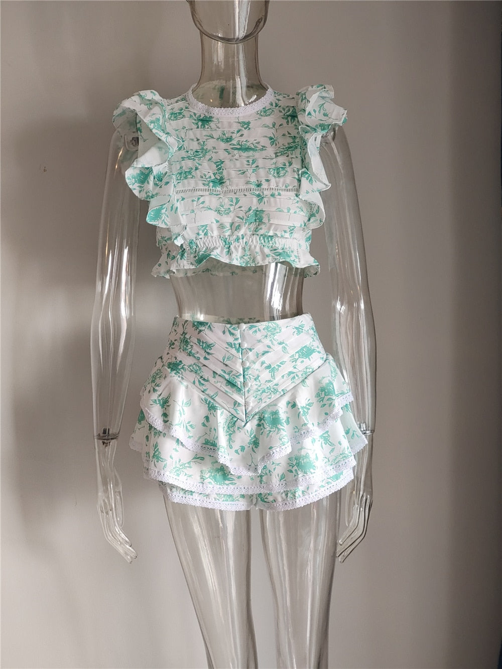 Sunday Set elastic waistband Cropped top with ruffle detail and cute ruffle mini shorts skirts