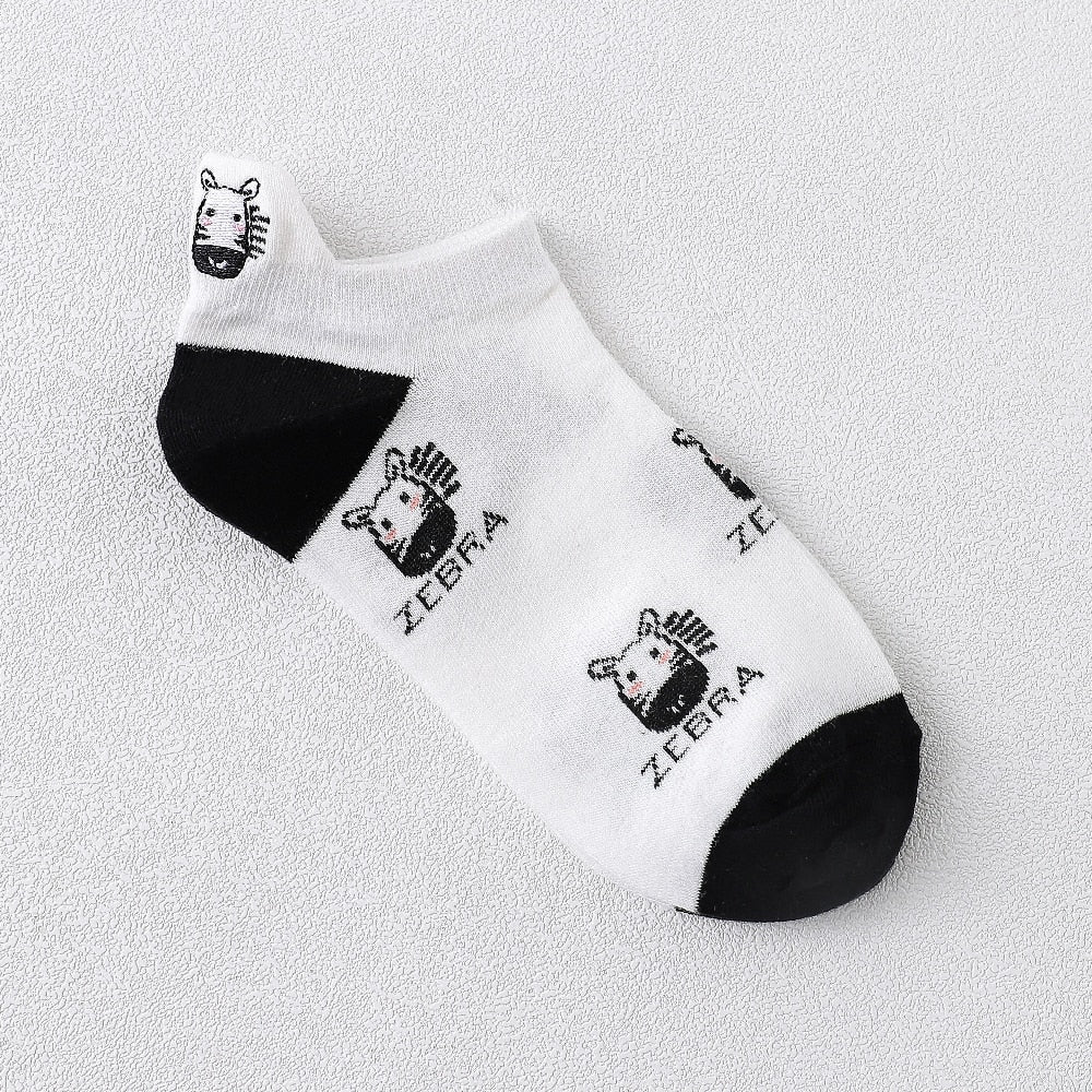 Funny Cute Embroidery Panda Socks Women Harajuku Divertidos Kawaii White Black Calcetines Mujer Ankle Sokken Chaussette Femme