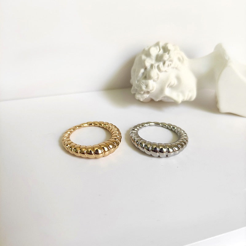 Peri'sBox 4 Designs Irregular Croissants Rings Chunky Circle Geometric Rings for Women Textured Minimalist Rings