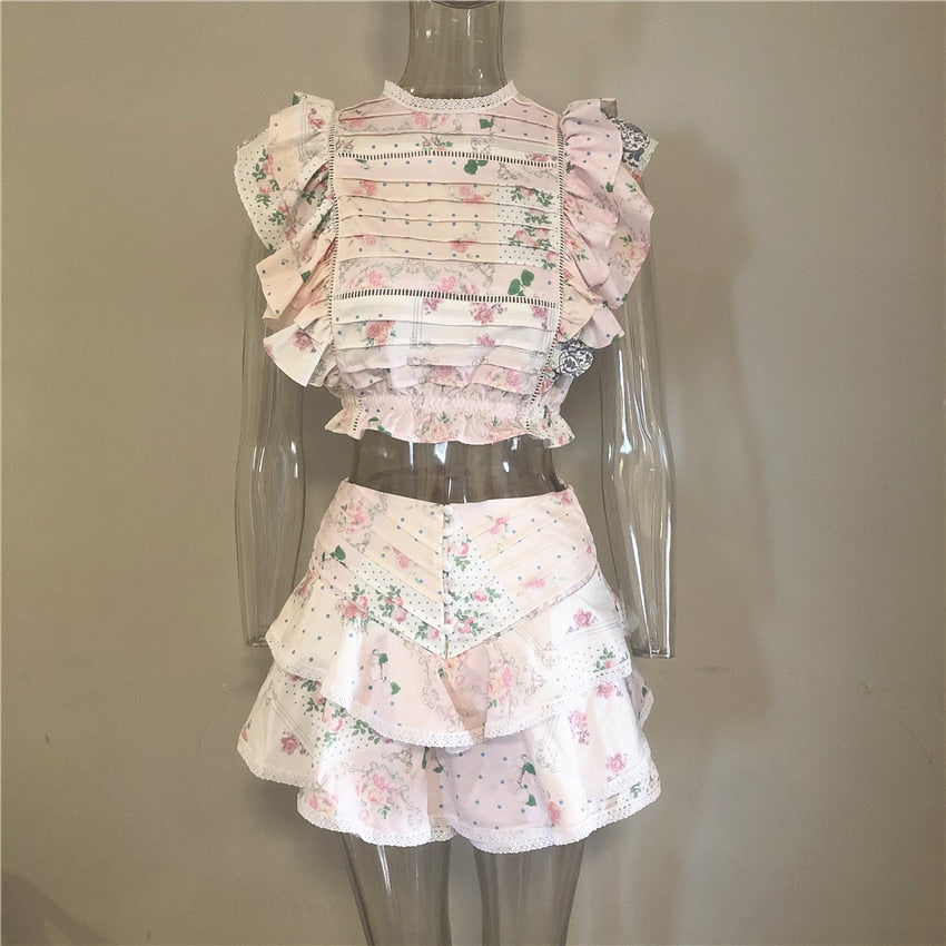 Sunday Set elastic waistband Cropped top with ruffle detail and cute ruffle mini shorts skirts